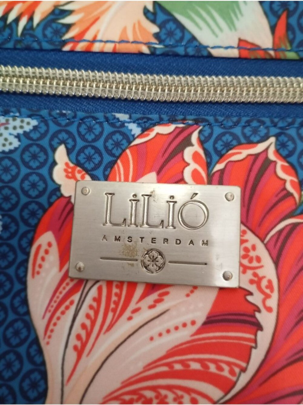 Lilio Amsterdam Floral Cosmetic Bag With Zippered Compartments Tulip Pattern - Picture 6 of 9